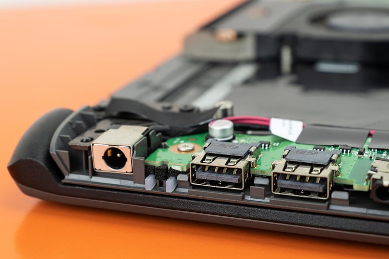 Comment nettoyer vos ports usb facilement en 2026 (guide complet)